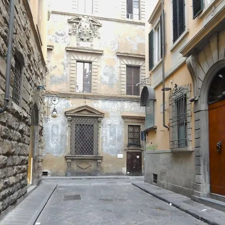 アパート Stunning 5min Walk To Duomo フィレンツェ