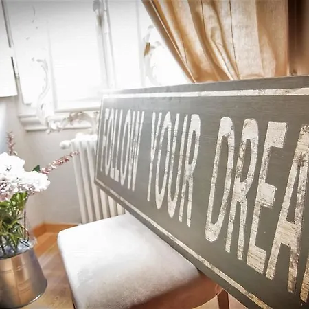 Stunning Apt 5min Walk To Duomo * Florence